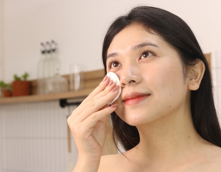 V&igrave; sao da nhạy cảm cần chọn nước tẩy trang ph&ugrave; hợp