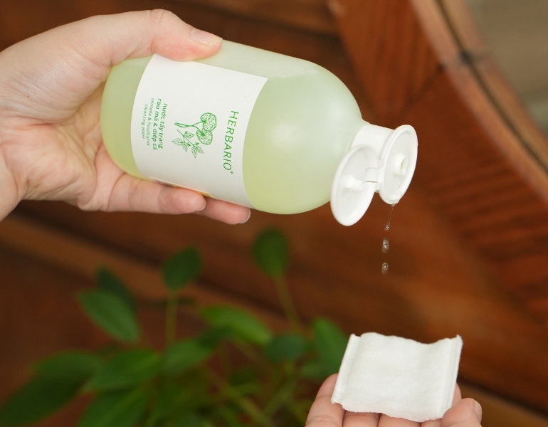 Nước tẩy trang rau m&aacute; diếp c&aacute; dịu nhẹ cho da nhạy cảm