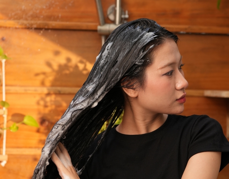 Tần suất gội đầu bao nhi&ecirc;u l&agrave; ph&ugrave; hợp?
