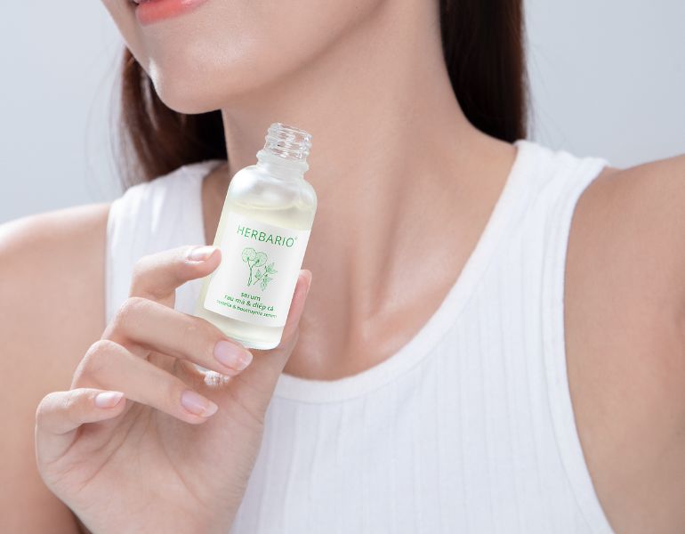 Sử dụng serum rau má diếp cá Herbario mỗi ngày có tốt không?