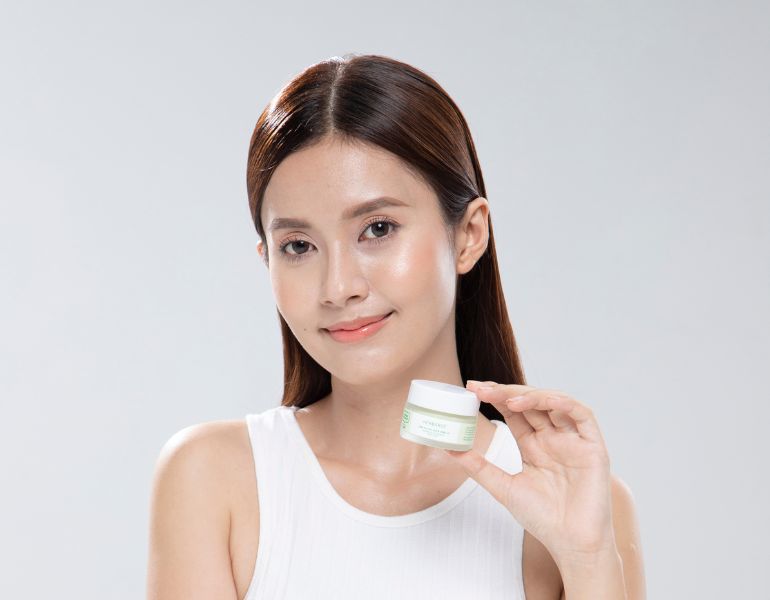 Tần suất sử dụng mặt nạ rau má diếp cá Herbario Tần suất sử dụng mặt nạ rau má diếp cá Herbario