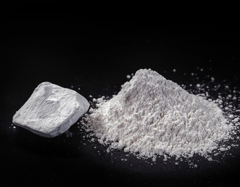 Thành phần đất sét trắng kaolin trong mặt nạ rau má diếp cá Herbario