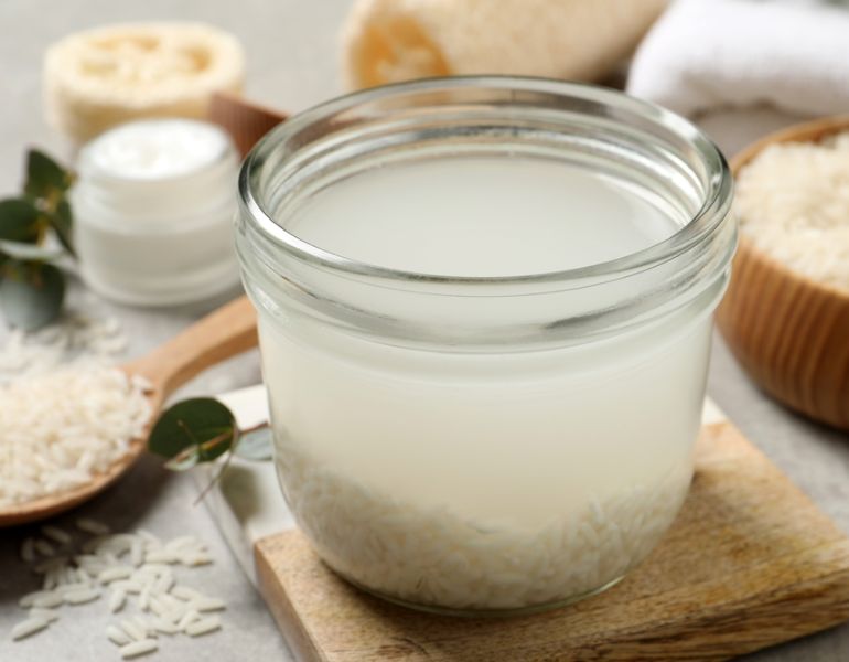 Tẩy da chết gạo l&ecirc;n men dịu nhẹ 