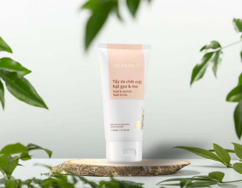 Tẩy da chết mặt dịu nhẹ định kỳ 2 - 3 lần / 1 tuần 