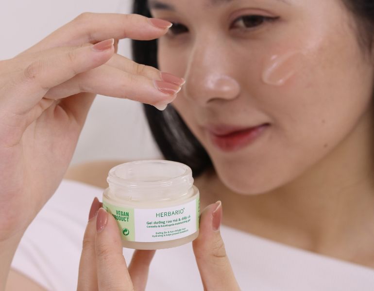 C&aacute;ch chọn sản phẩm dưỡng ẩm cho da dầu mụn