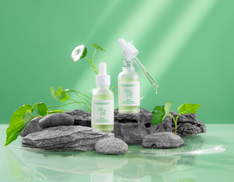 Sử dụng serum Rau má Diếp cá Herbario có bị kích ứng không?