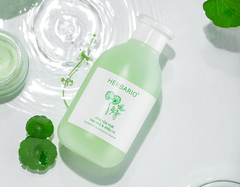 Sữa rửa mặt Rau má diếp cá Herbario có bị kích ứng không?