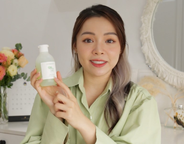 Beauty Blogger Trinh Phạm đã sử dụng Sữa rửa mặt Rau Má Diếp Cá Herbario