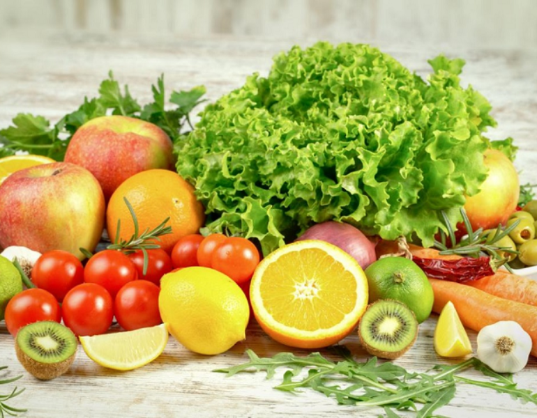 Bổ sung vitamin từ rau củ và trái cây để da được sáng khỏe