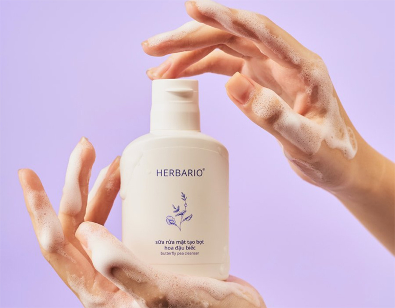 Sữa rửa mặt Hoa Đậu Biếc Herbario giúp làm sạch sâu bụi bẩn, cấp ẩm, mềm mịn làn da