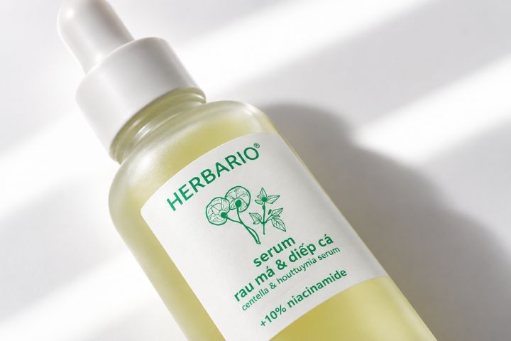 Giải mã nồng độ 10% Niacinamide trong serum Rau má & Diếp cá Herbario