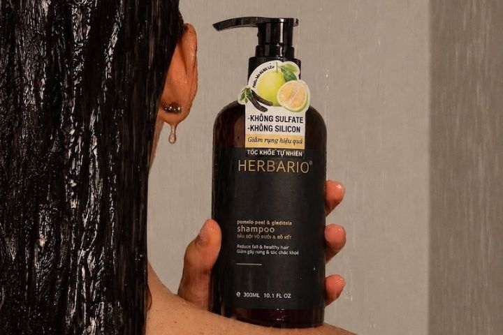 Phân biệt làm sạch, nuôi dưỡng và chăm sóc tóc trong Hair Care